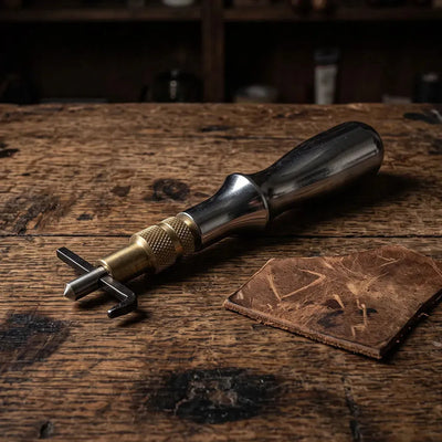 Nahtversenker aus Metall mit verstellbarer Klingenbreite – CraftPoint